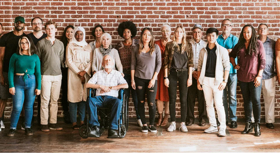 誰が私たちを形作るのか？―私たちの生活における集団の力