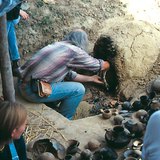 陶器，史前技术制成，从烤炉里发现的