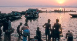 恒河是印度教徒的圣河