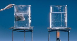 电热水器烧水比酒精灯烧水的速度更快