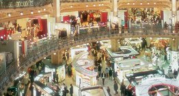 巴黎著名的老佛爷