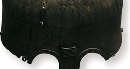 带装饰的土耳其头盔