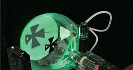 음극선은 직선으로 움직여요