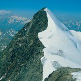 朝南的山坡更温暖是因为得到的日照更多