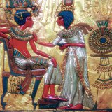 图坦卡蒙王座的背面