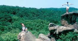 花岗岩地层，被称为羊毛袋