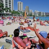 在沙滩上晒太阳