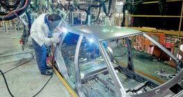 匈牙利鈴木製造廠的大廳