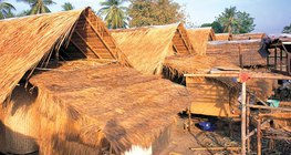 東南アジアの杭に建てられた住宅