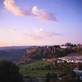 隆达，一个建在悬崖边上的小镇