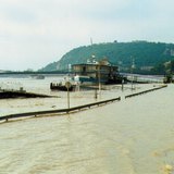 涨水的多瑙河，布达佩斯