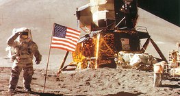 在月球上的美國宇航員（詹姆斯·本森·歐文，阿波羅15號，1971年）