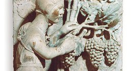 葡萄的采摘，浮雕（12世纪）