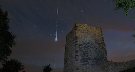 发现号航天飞机与国际空间站