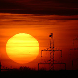 日落时太阳上的巨型黑子