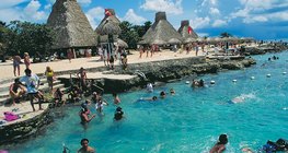 墨西哥是热门的旅游胜地