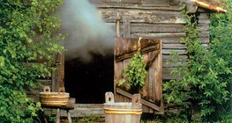 传统的芬兰桑拿木小屋